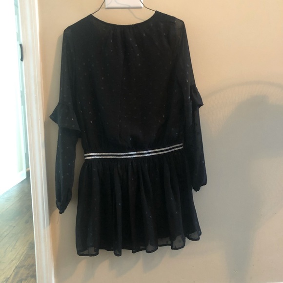 Dresses, Dresses & More Dresses. - Picture 15 of 16